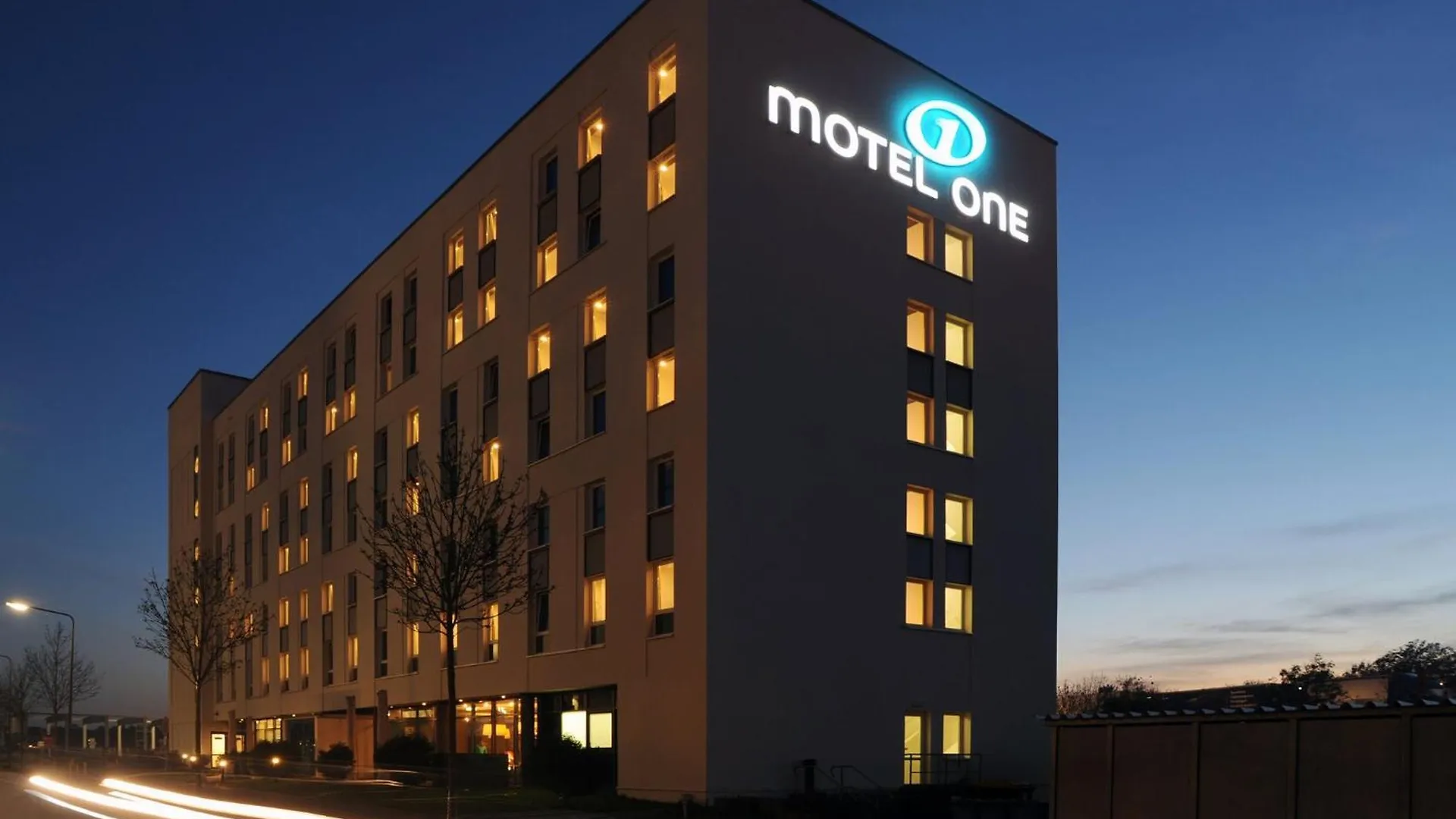 פרנקפורט Motel One Frankfurt Airport