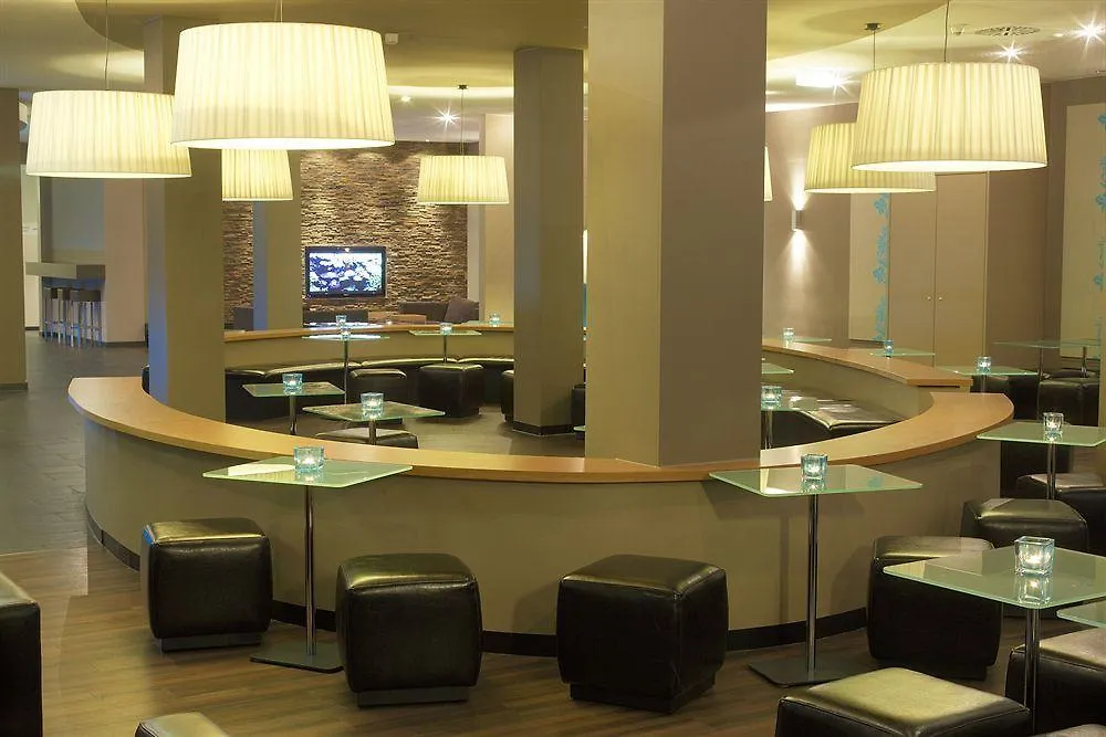 פרנקפורט Motel One Frankfurt Airport מלון